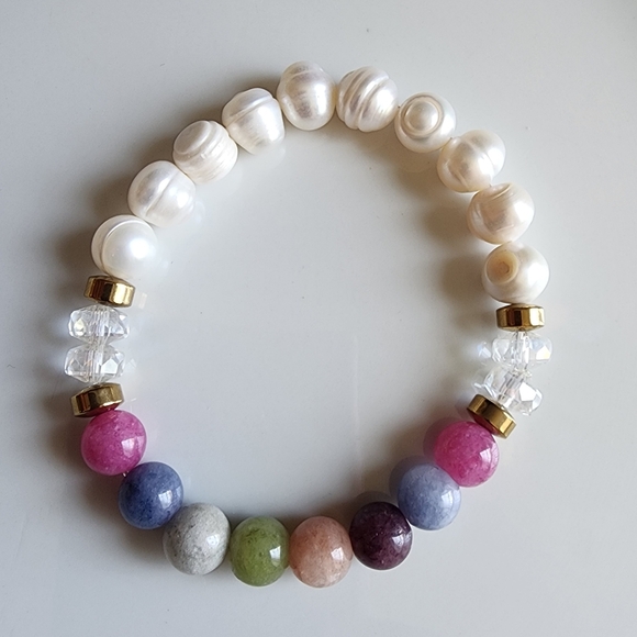 Elegant Multicolor Beaded Bracelet - Picture 4 of 5